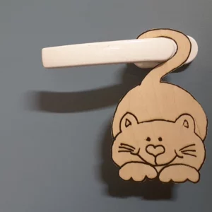 accroche porte chat en bois personnalisable