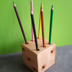 pot à crayon en forme de dé bureau enfant