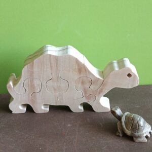 objet de décoration tortue puzzle en bois fait main