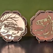 lampe LED bois naturel décoration intérieure artisanale tortue et cheval